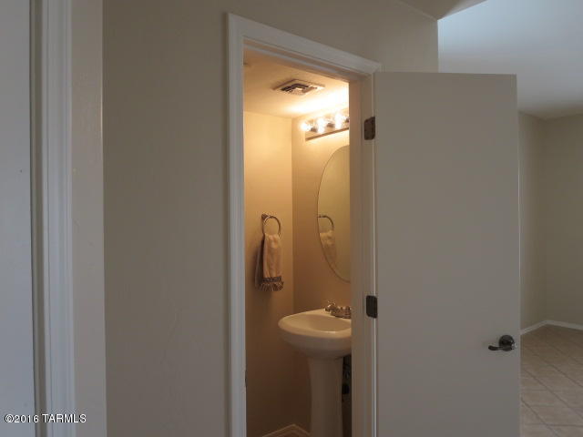 387 Hickory Road Benson, AZ 85602 - Photo 4 of 26