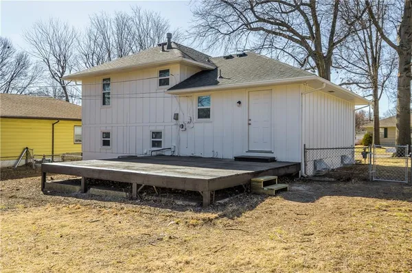 $219,900 | 15300 East 36th Terrace South, Independence, MO 64055