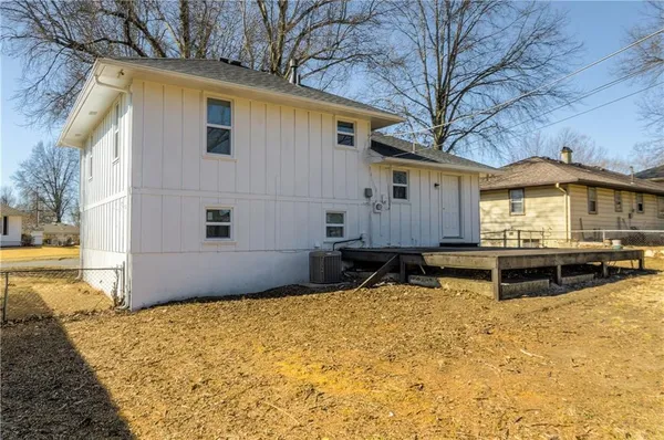 $219,900 | 15300 East 36th Terrace South, Independence, MO 64055