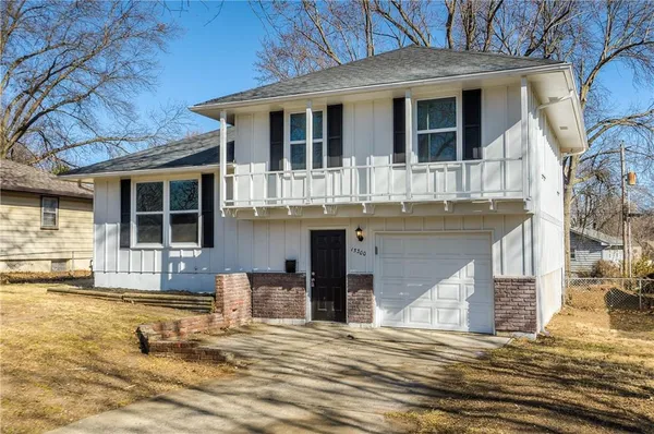 $219,900 | 15300 East 36th Terrace South, Independence, MO 64055