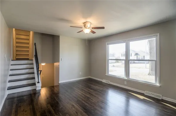 $219,900 | 15300 East 36th Terrace South, Independence, MO 64055