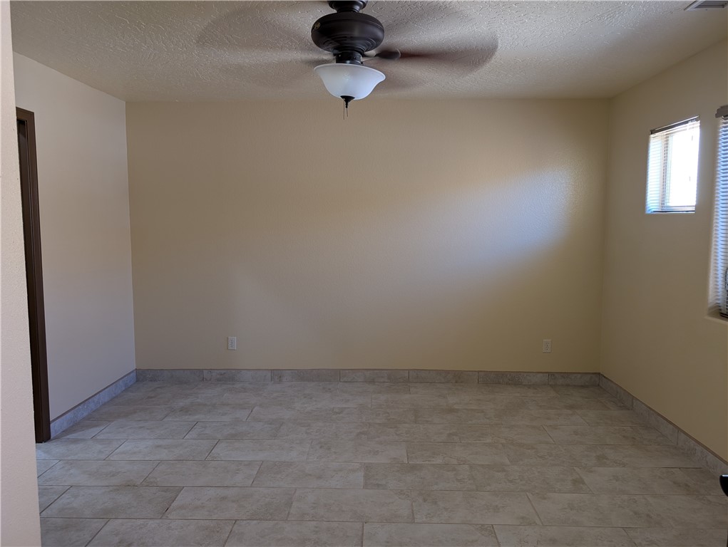 27160 Vista Road, Unit 8 Helendale, CA 92342 - Photo 4 of 12 a view of a small space