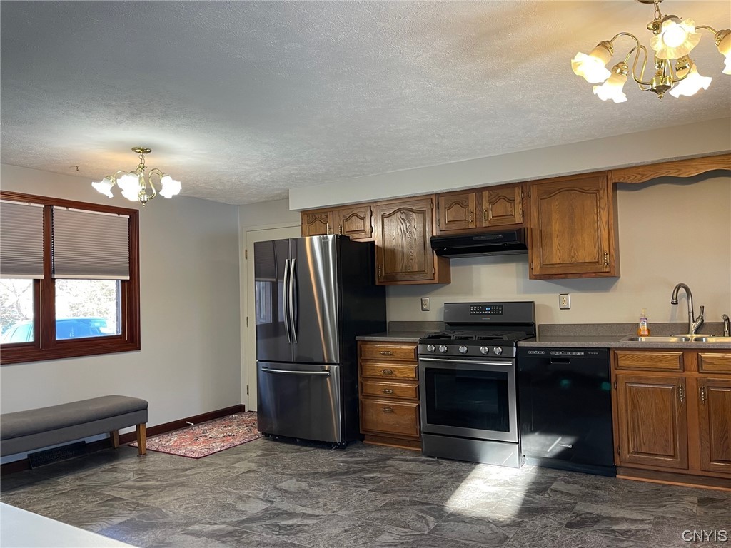 429 Florence Avenue Oneida, NY 13421 - Photo 22 of 39