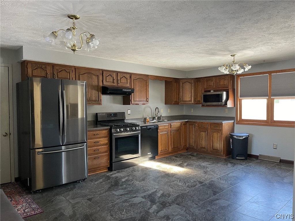 429 Florence Avenue Oneida, NY 13421 - Photo 23 of 39