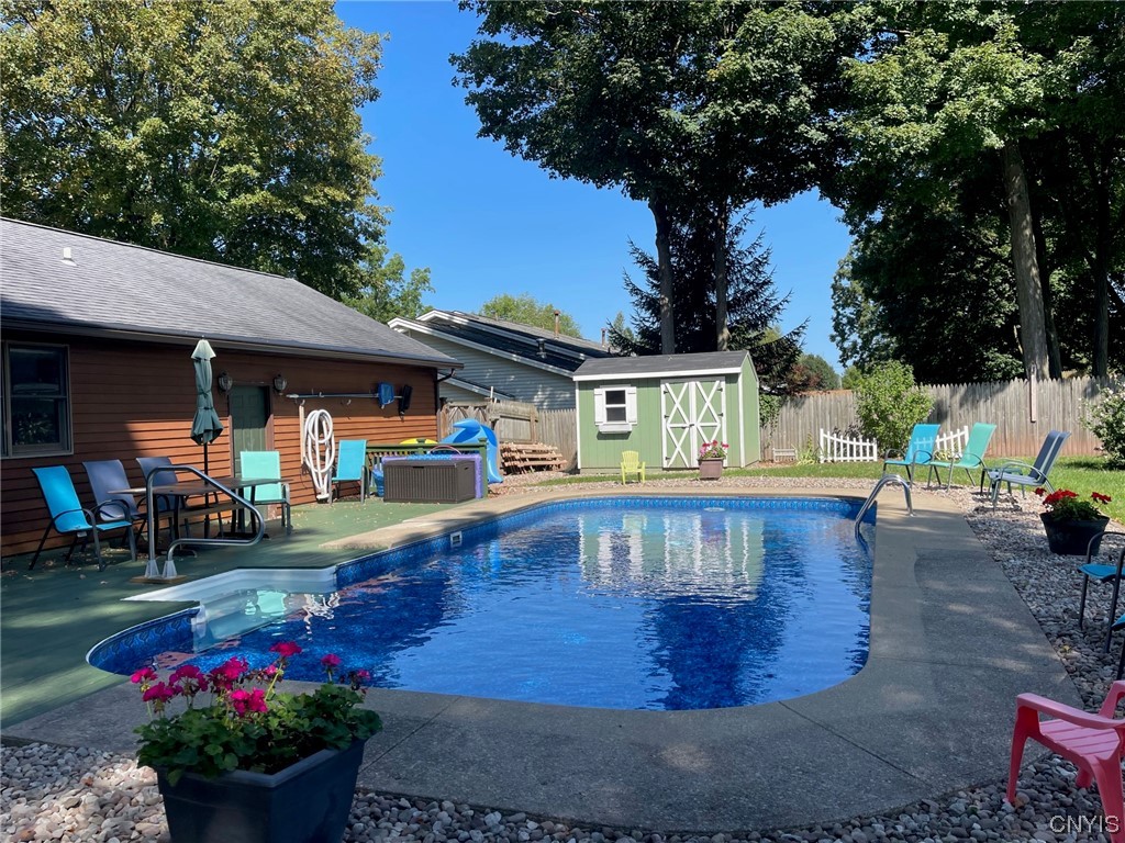 429 Florence Avenue Oneida, NY 13421 - Photo 3 of 39