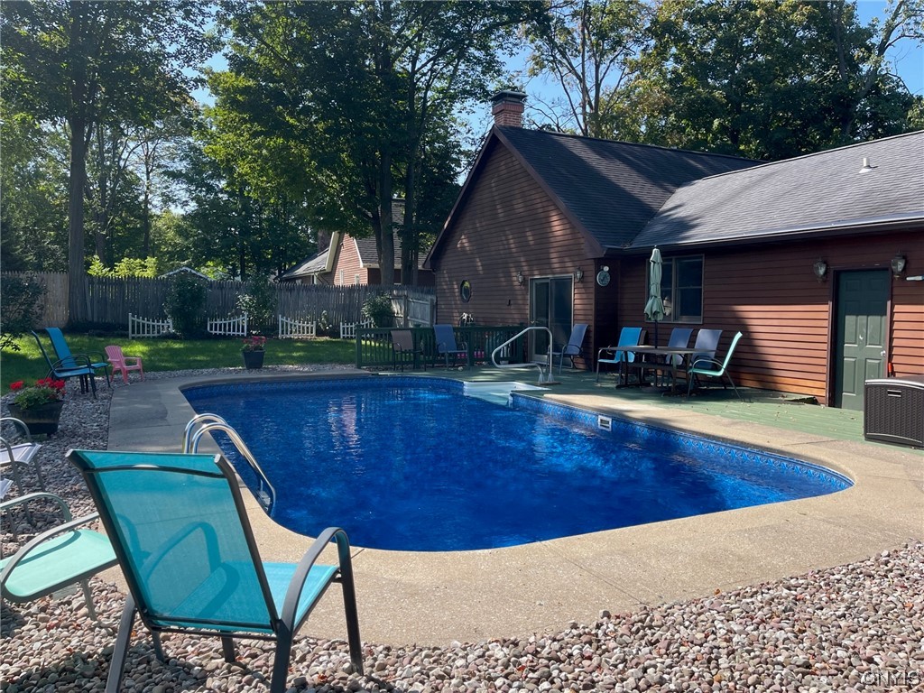 429 Florence Avenue Oneida, NY 13421 - Photo 4 of 39