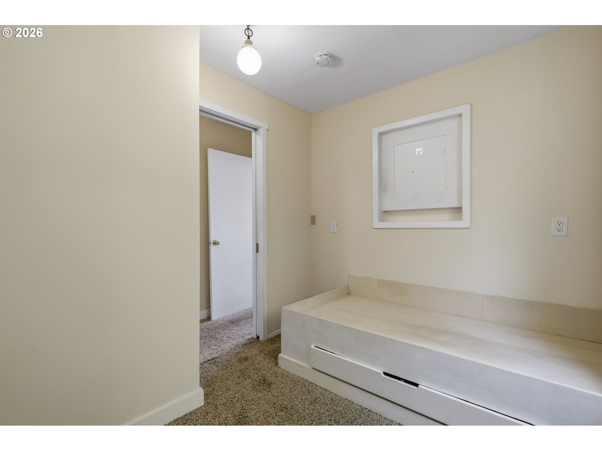 9540 Southwest Terwilliger Boulevard Portland, OR 97219 - Photo 26 of 44