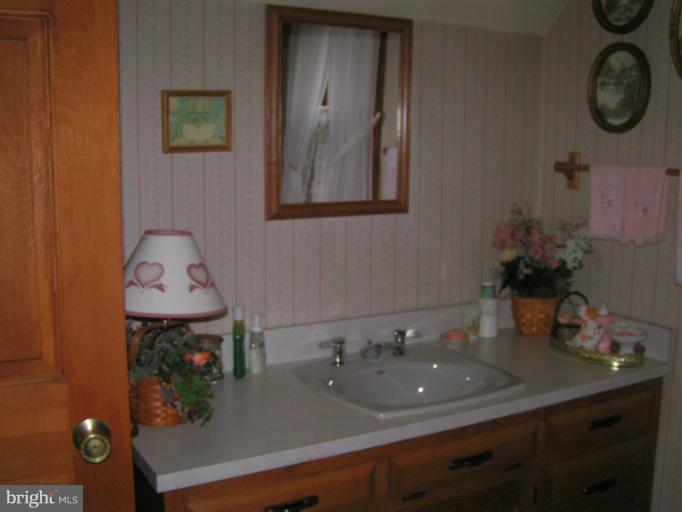 638 Big Elk Chapel Road Elkton, MD 21921 - Photo 23 of 29 Bath
