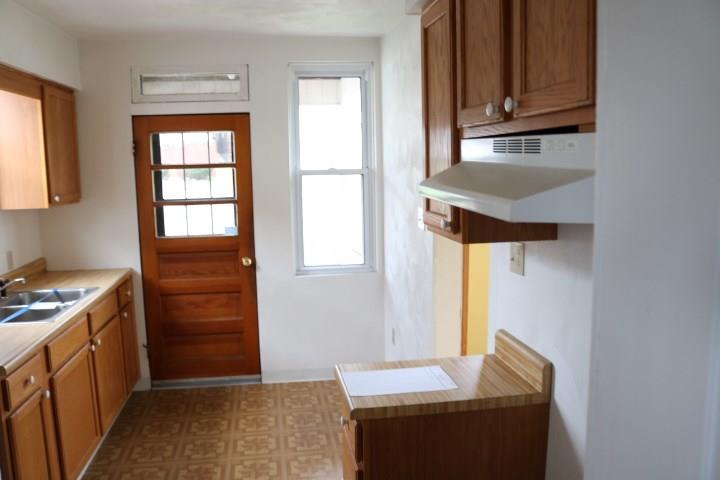 717 Longfellow St Extension Vandergrift, PA 15690 - Photo 8 of 10 Gallery Image 8