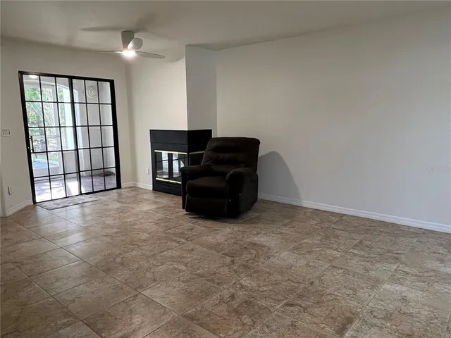 $2,400 | 18714 Wimbledon Circle, Unit 18714, Lutz, FL 33558