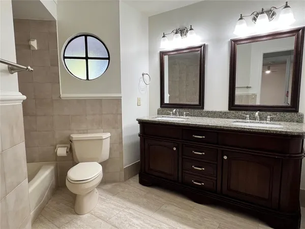 $1,975 | 18714 Wimbledon Circle, Unit 18714, Lutz, FL 33558