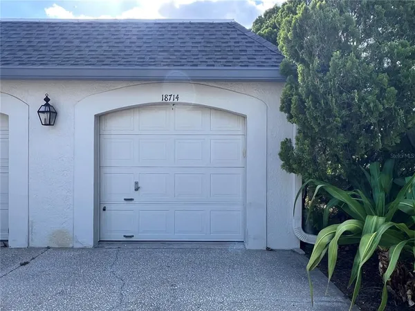 $1,975 | 18714 Wimbledon Circle, Unit 18714, Lutz, FL 33558