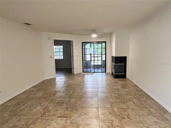 $1,975 | 18714 Wimbledon Circle, Unit 18714, Lutz, FL 33558