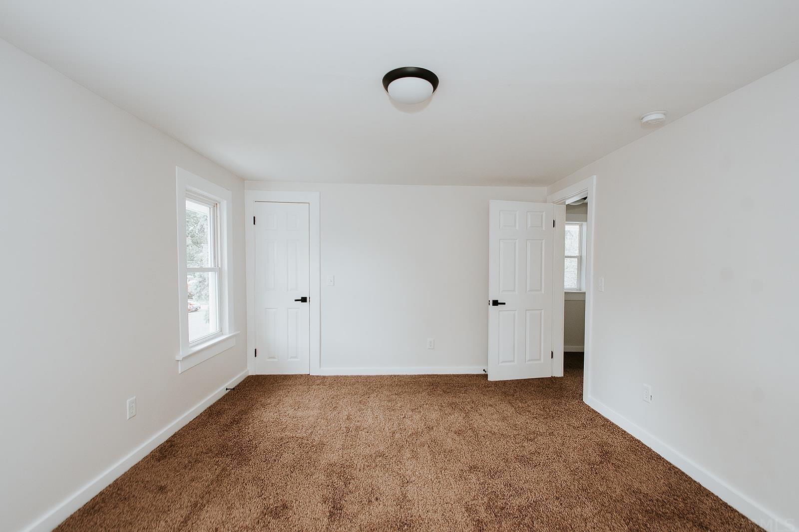 4438 Lafayette Street Fort Wayne, IN 46806 - Photo 14 of 31