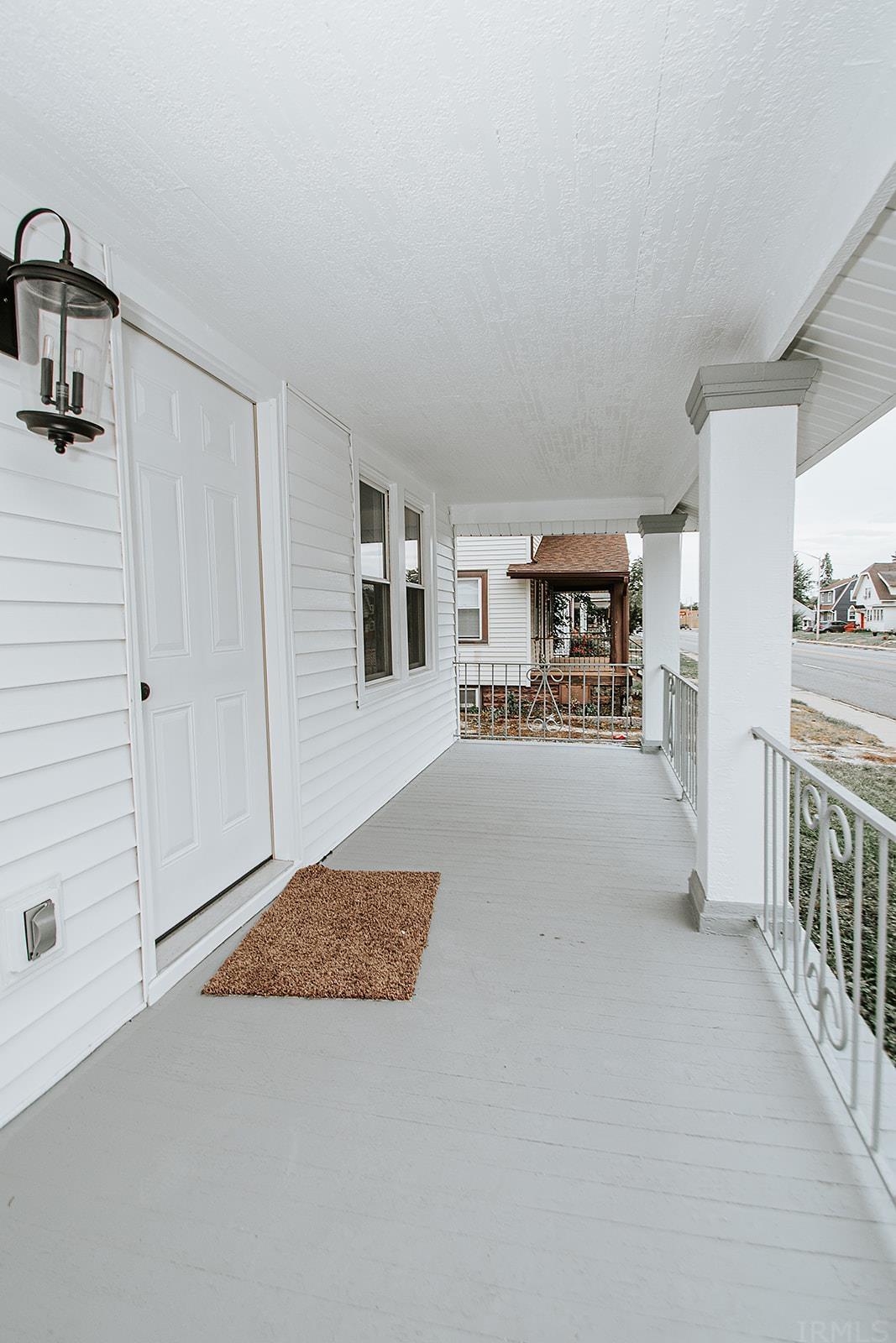 4438 Lafayette Street Fort Wayne, IN 46806 - Photo 3 of 31