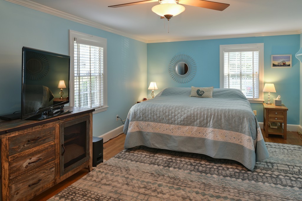 17 Naples Road Hamilton, MA 01982 - Photo 9 of 23 Gallery Image 9