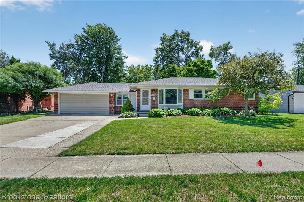 23784 Linne Street Clinton Township, MI 48035 - Photo 1 of 45