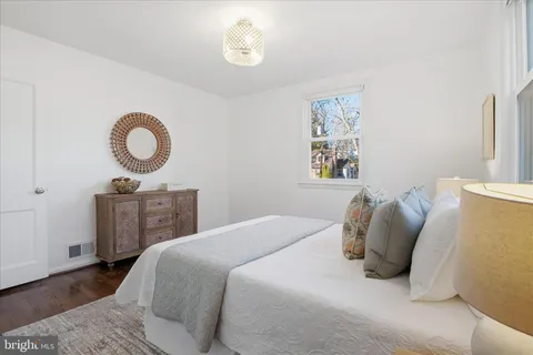 a view of a workspace with furniture