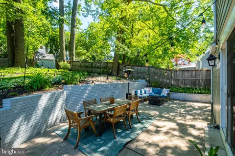 $850,000 | 7005 Jefferson Avenue, Falls Church, VA 22042