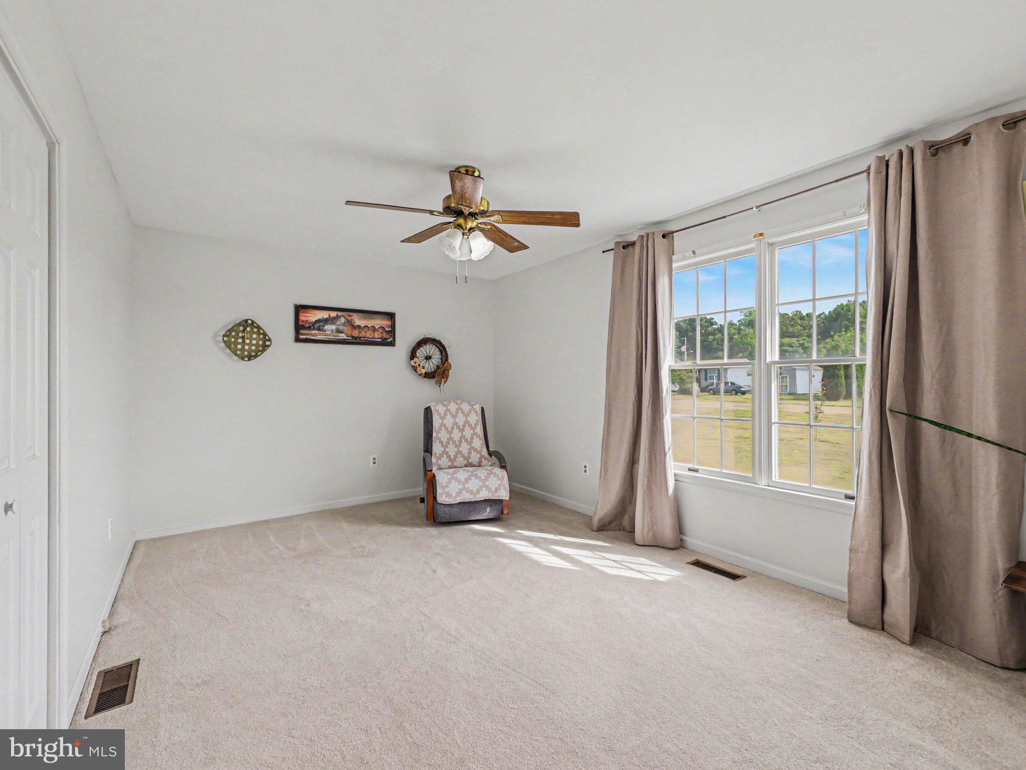 34340 Parker Road Locust Grove, VA 22508 - Photo 17 of 27 Bright and airy living space awaits.