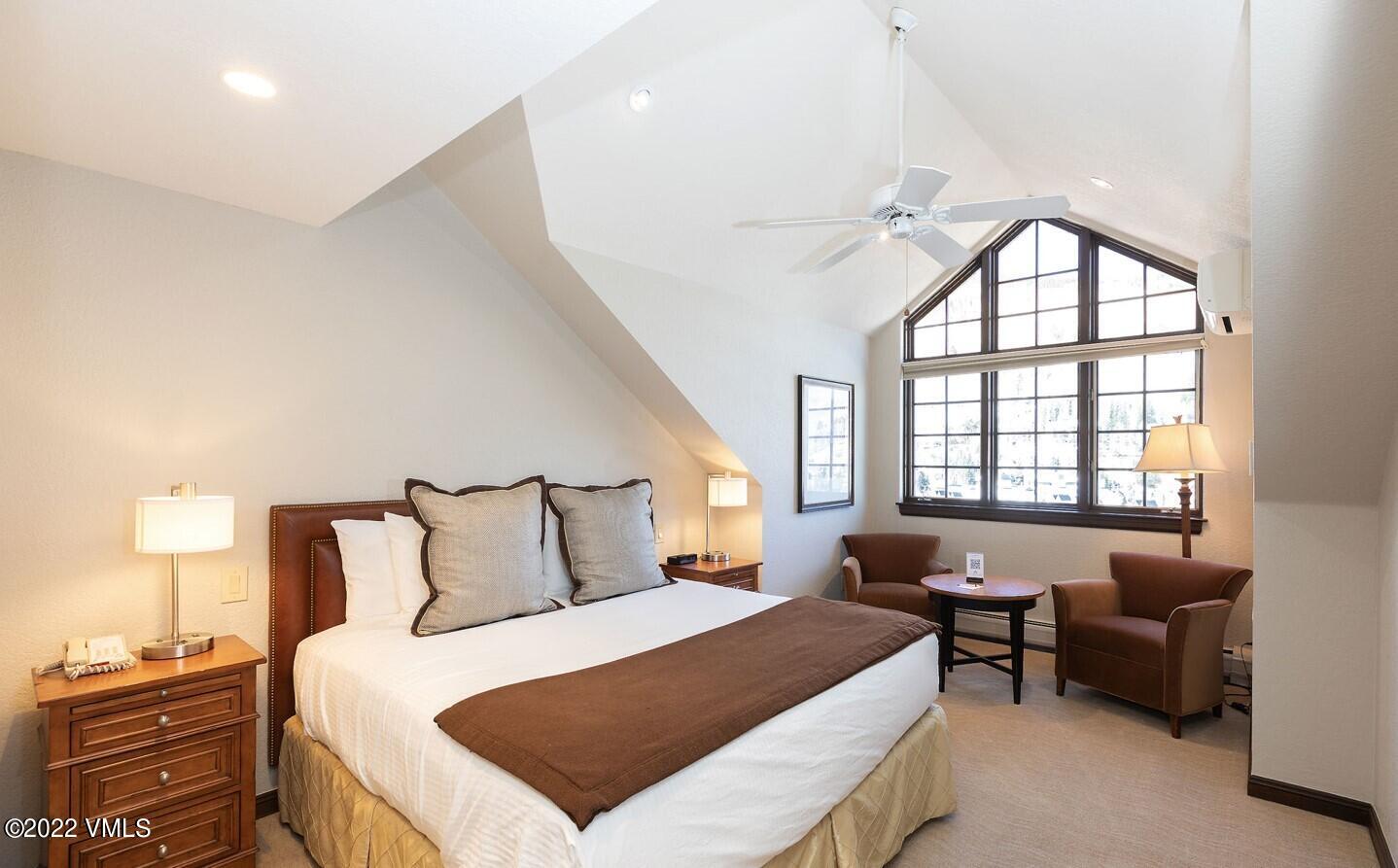 210 Offerson Road, Unit R421 / WEEK 47 Beaver Creek, CO 81620 - Photo 7 of 20 a bedroom with a bed couch and window