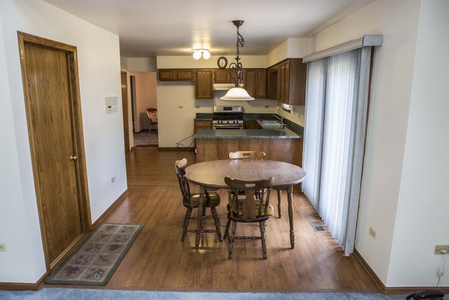 1 Maple Trail Court Bolingbrook, IL 60490 - Photo 5 of 19