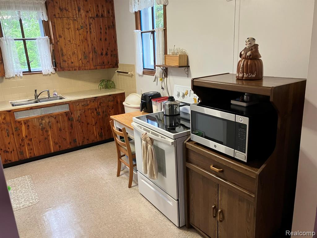 5893 Cribbins Road Avoca, MI 48006 - Photo 15 of 27