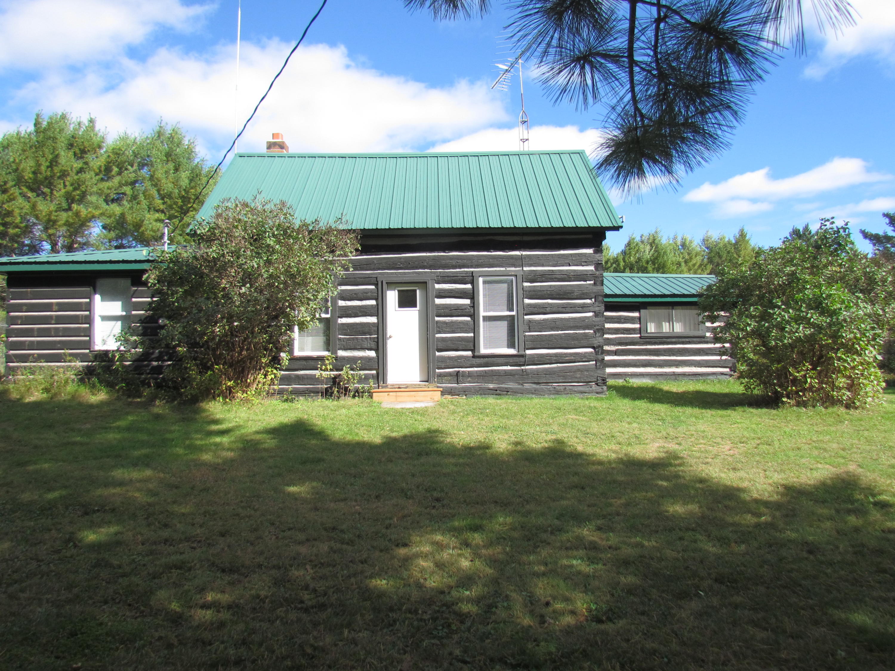 406 North Red Oak Road Lewiston, MI 49756 - Photo 2 of 36 Gallery Image 2
