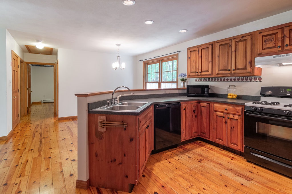 24 Priest Road Northwood, NH 03261 - Photo 3 of 40