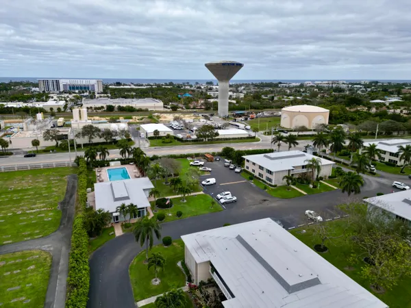 $1,500 | 205 Main Boulevard, Unit 2B, Boynton Beach, FL 33435