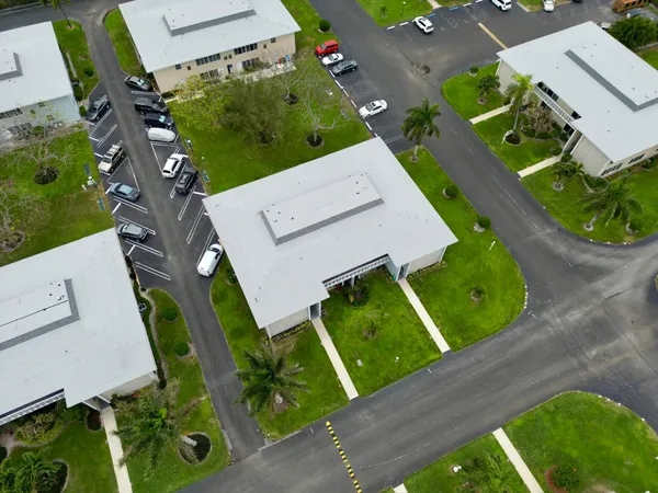 $1,500 | 205 Main Boulevard, Unit 2B, Boynton Beach, FL 33435