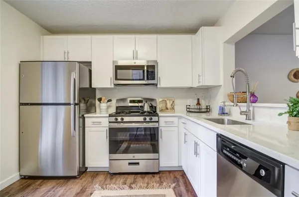 $1,409 | 8 Cumberland Way, Unit 5322, Smyrna, GA 30080