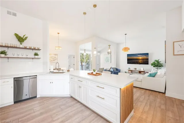 $5,500 | 2711 Citrus Lake Drive, Unit F305, Naples, FL 34109