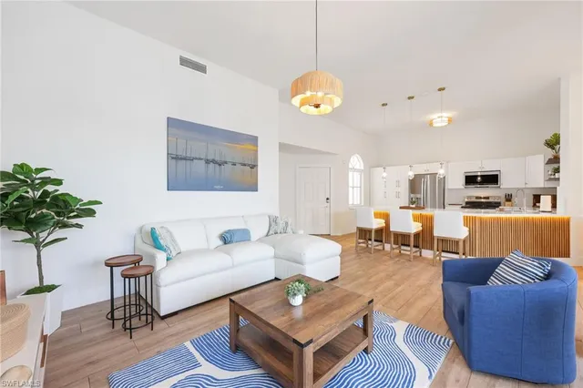 $5,500 | 2711 Citrus Lake Drive, Unit F305, Naples, FL 34109