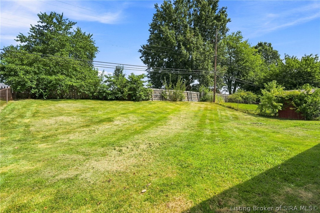 511 Kent Drive New Albany, IN 47150 - Photo 8 of 37 Gallery Image 8