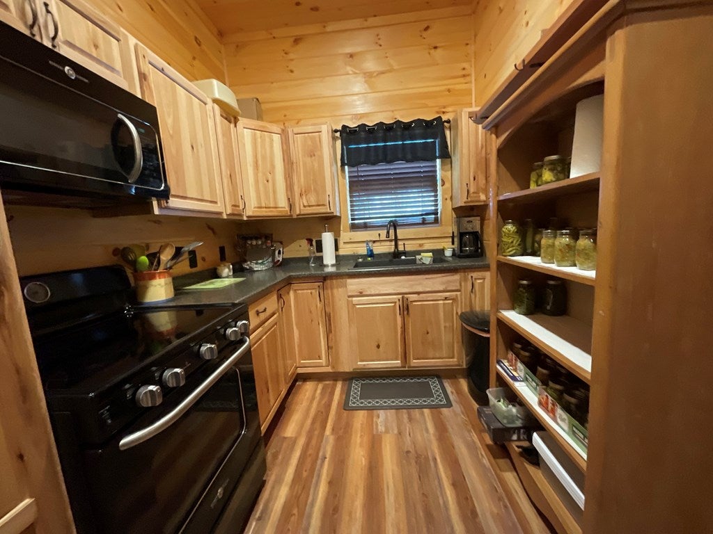 226 Pridemore Road Galax, VA 24333 - Photo 31 of 55 Gallery Image 31