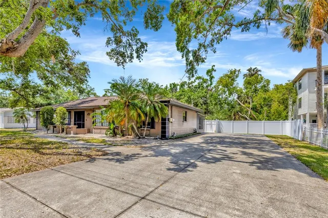 $5,800 | 4909 South Elberon Street, Tampa, FL 33611