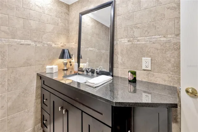 $5,800 | 4909 South Elberon Street, Tampa, FL 33611