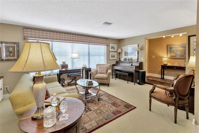 $5,800 | 4909 South Elberon Street, Tampa, FL 33611