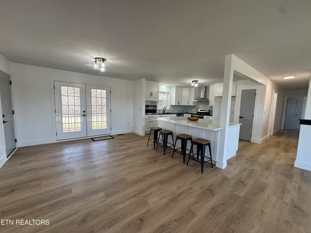 $989,000 | 114 Happy Ending Lane, Kingston, TN 37763