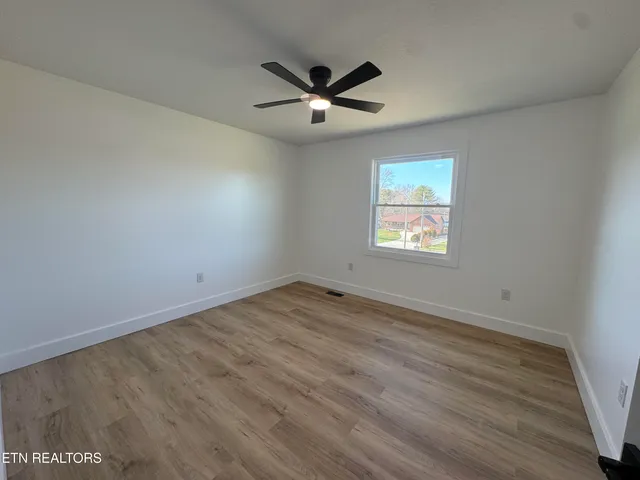 $989,000 | 114 Happy Ending Lane, Kingston, TN 37763