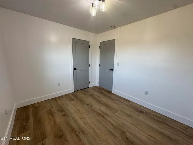 $989,000 | 114 Happy Ending Lane, Kingston, TN 37763