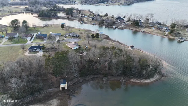 $989,000 | 114 Happy Ending Lane, Kingston, TN 37763