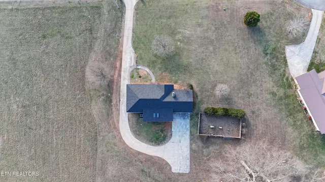 $989,000 | 114 Happy Ending Lane, Kingston, TN 37763