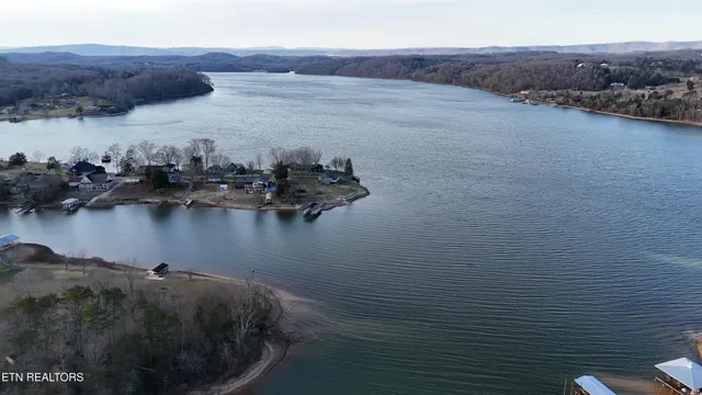 $989,000 | 114 Happy Ending Lane, Kingston, TN 37763