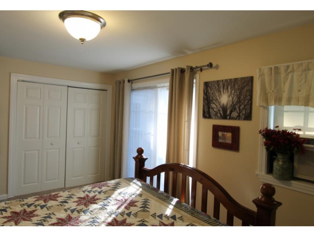 13 Marion Road Raymond, NH 03077 - Photo 5 of 18 Gallery Image 5