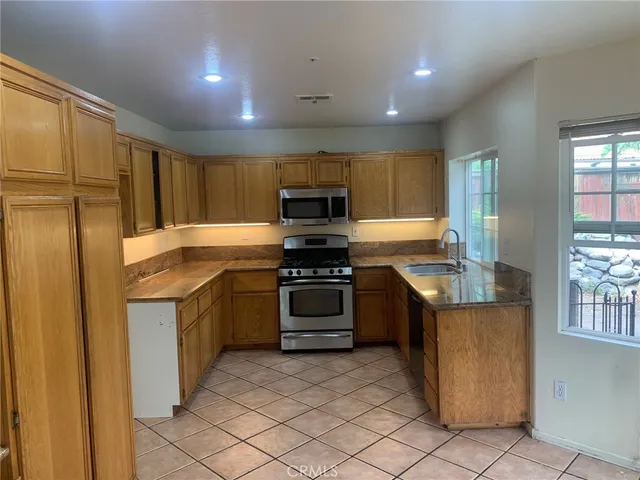 $3,280 | 7889 St Helena Court, Fontana, CA 92336