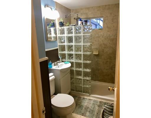 283 Abbott Street Springfield, MA 01118 - Photo 18 of 27