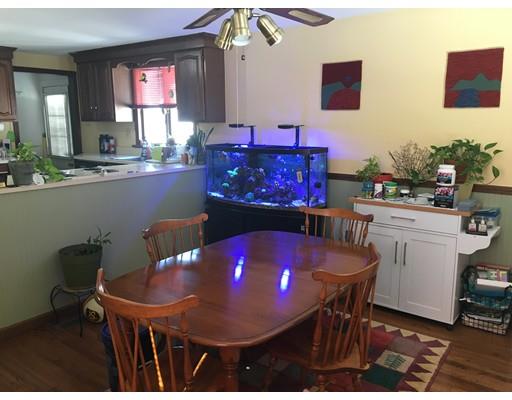 283 Abbott Street Springfield, MA 01118 - Photo 8 of 27