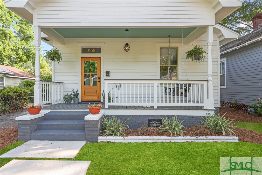 658 East 34th Street Savannah, GA 31401 - Photo 2 of 31